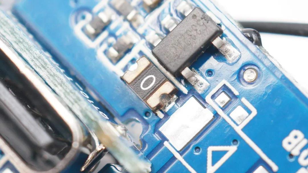 自恢復(fù)保險(xiǎn)絲在TWS充電倉的應(yīng)用